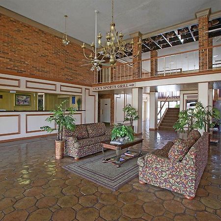 Americas Best Value Inn And Suites North Фармерс-Бранч Интерьер фото
