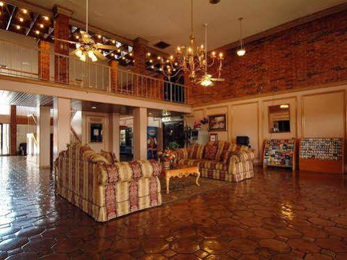 Americas Best Value Inn And Suites North Фармерс-Бранч Экстерьер фото