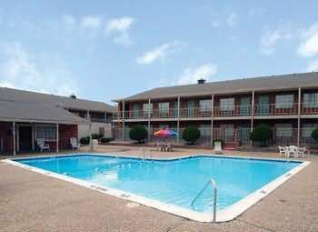 Americas Best Value Inn And Suites North Фармерс-Бранч Экстерьер фото