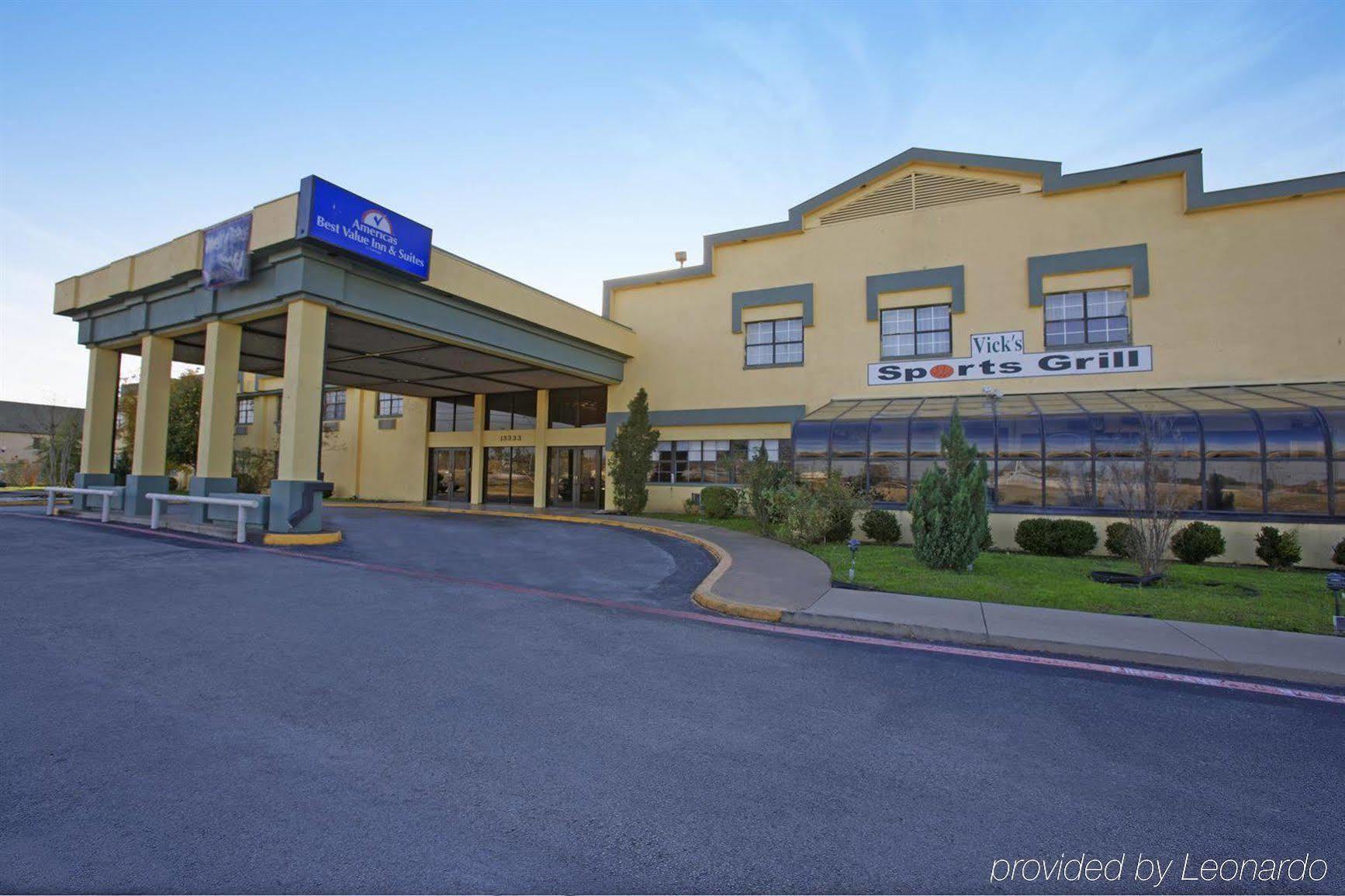 Americas Best Value Inn And Suites North Фармерс-Бранч Экстерьер фото