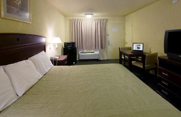 Americas Best Value Inn And Suites North Фармерс-Бранч Экстерьер фото