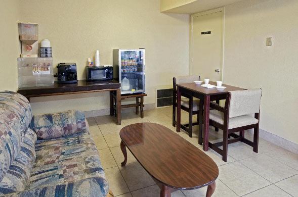Americas Best Value Inn And Suites North Фармерс-Бранч Экстерьер фото