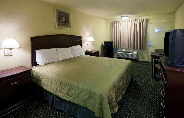 Americas Best Value Inn And Suites North Фармерс-Бранч Экстерьер фото